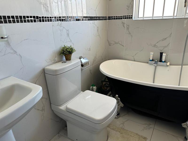 4 Bedroom Property for Sale in Sidwadwa Eastern Cape